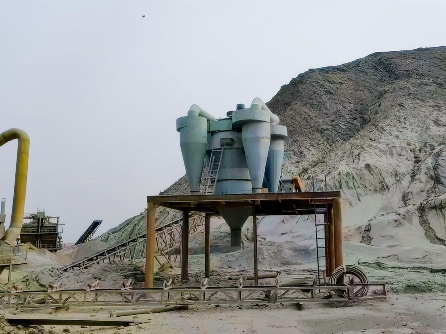 Powder separator